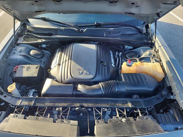 Used 2017 Dodge Challenger R/T w/ Driver Convenience Group RWD image 12