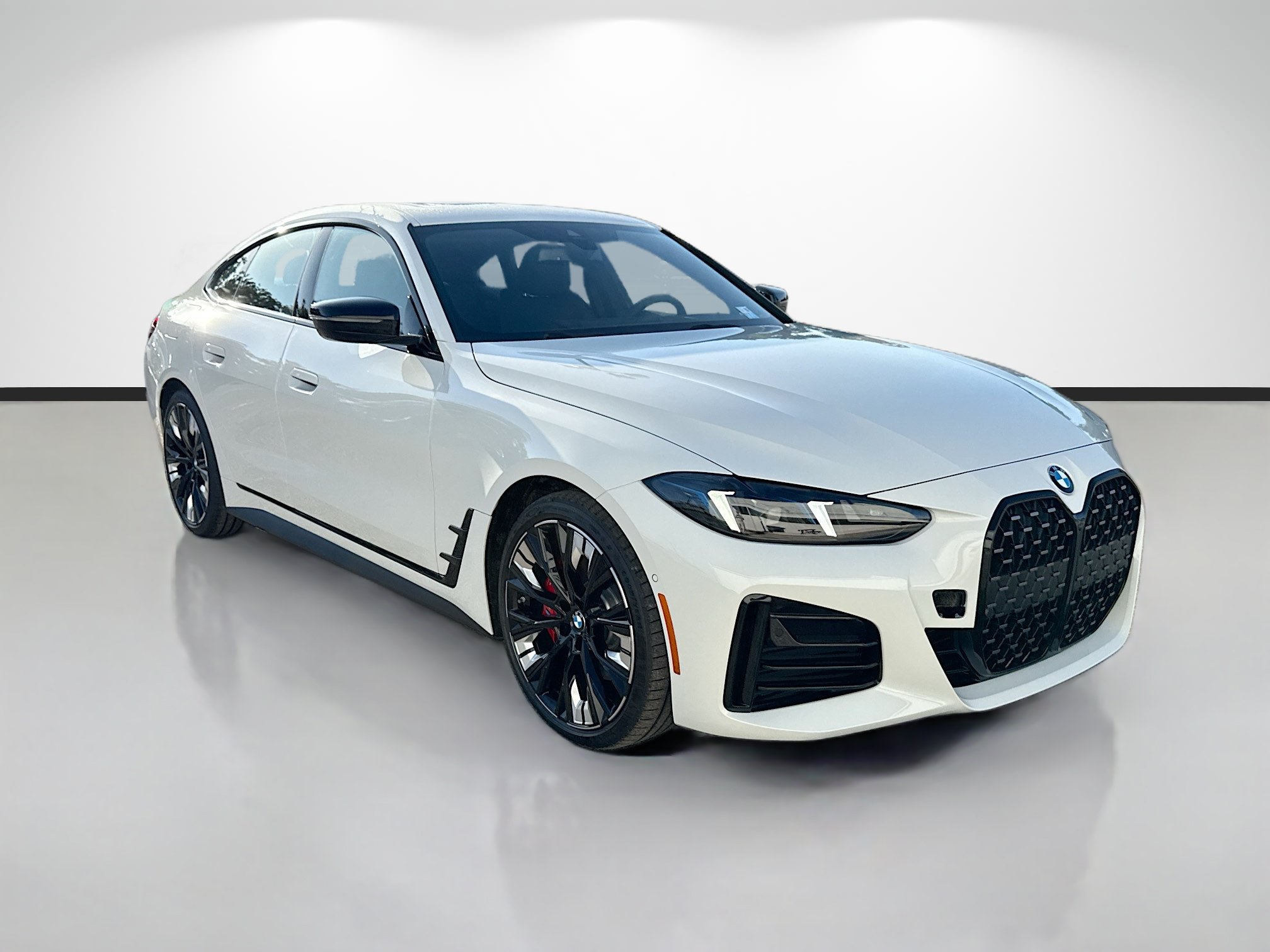 New 2026 BMW 430i w/ M Sport Package RWD image 1