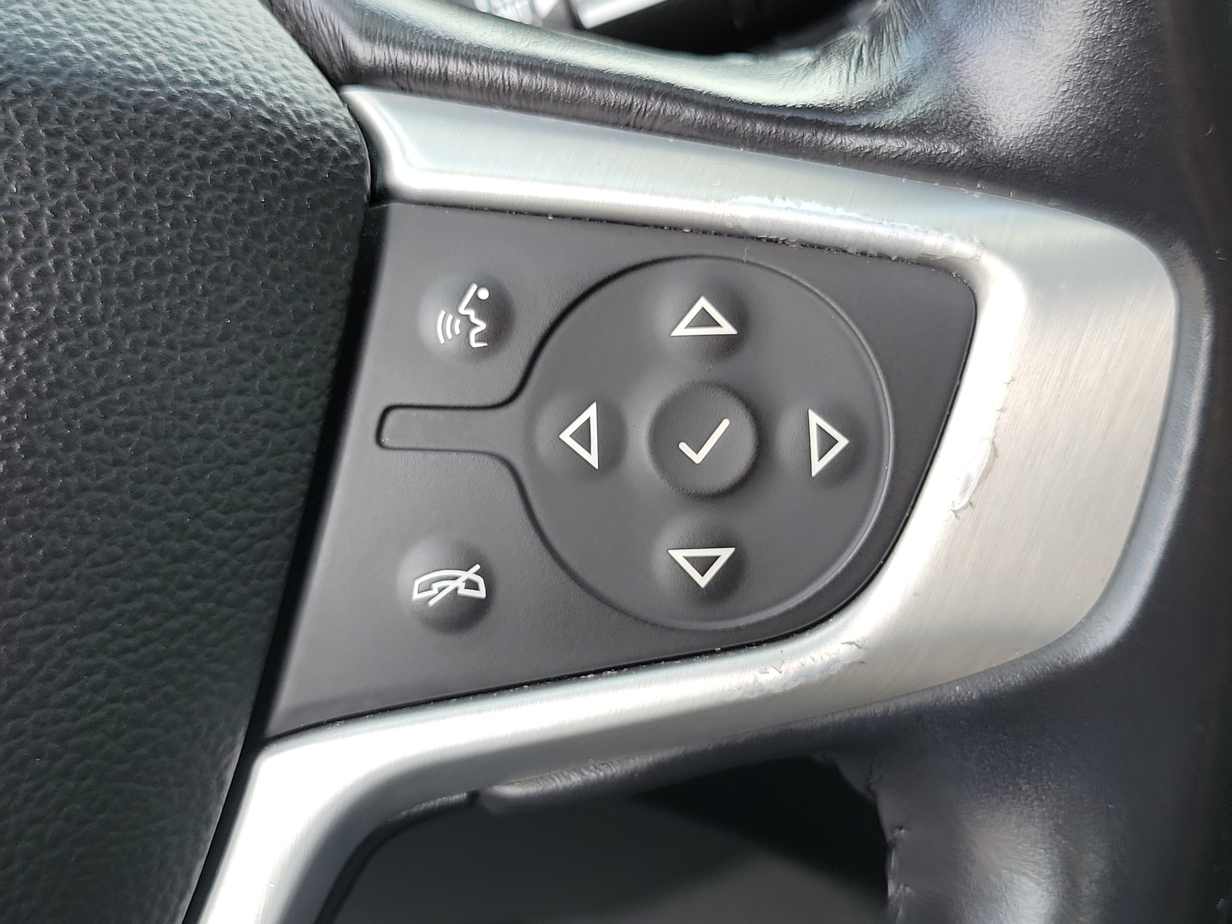 Used 2021 GMC Terrain SLE FWD image 22