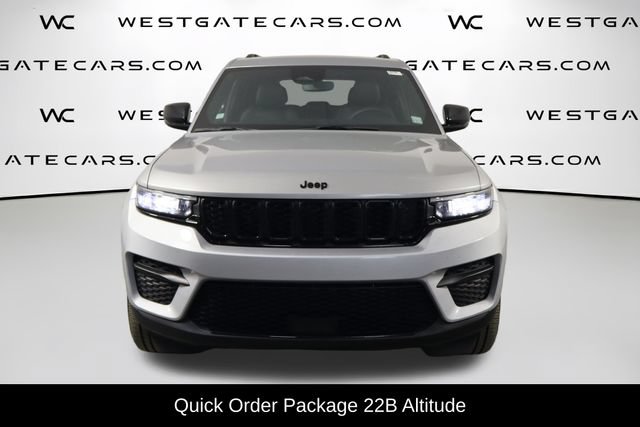 Used 2023 Jeep Grand Cherokee Altitude AWD/4WD video 2