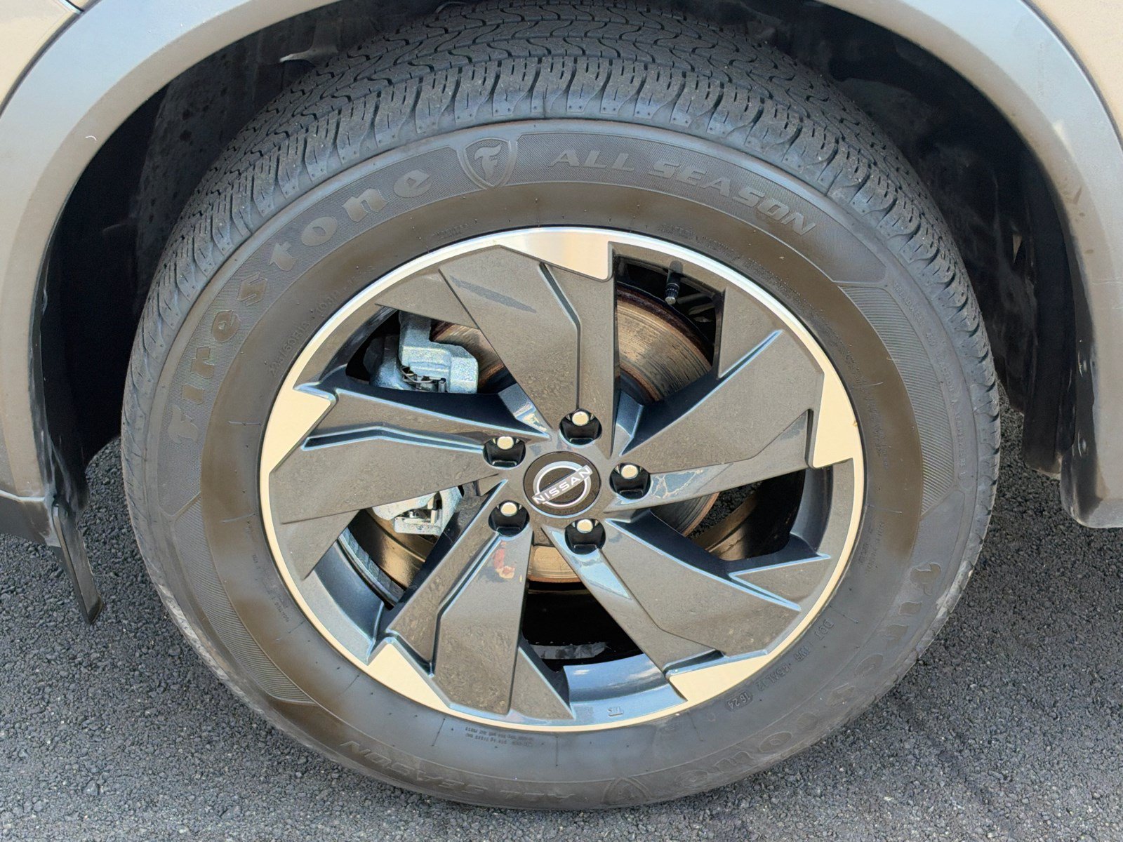Used 2024 Nissan Rogue SV AWD/4WD image 11