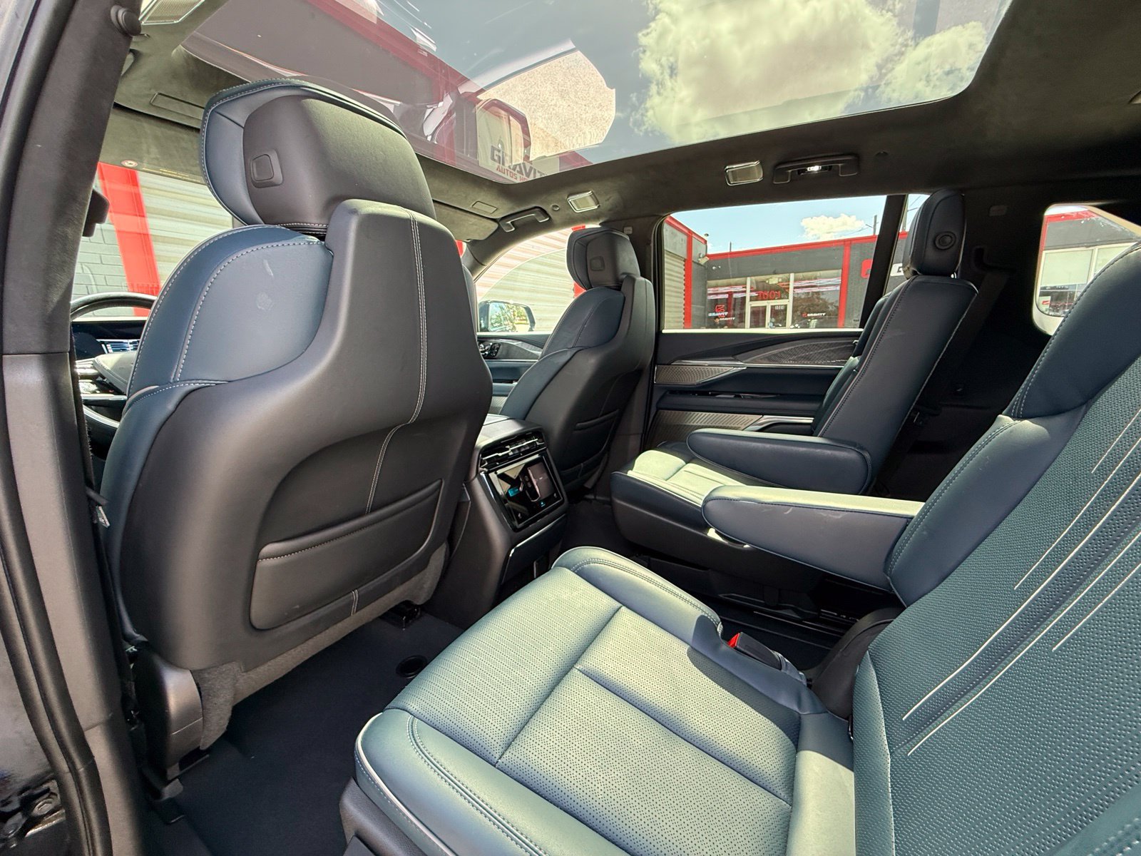 Used 2025 Cadillac Escalade IQ Sport 2 AWD/4WD image 16