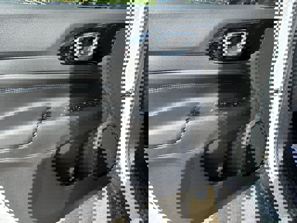 New 2026 Jeep Compass Latitude image 10