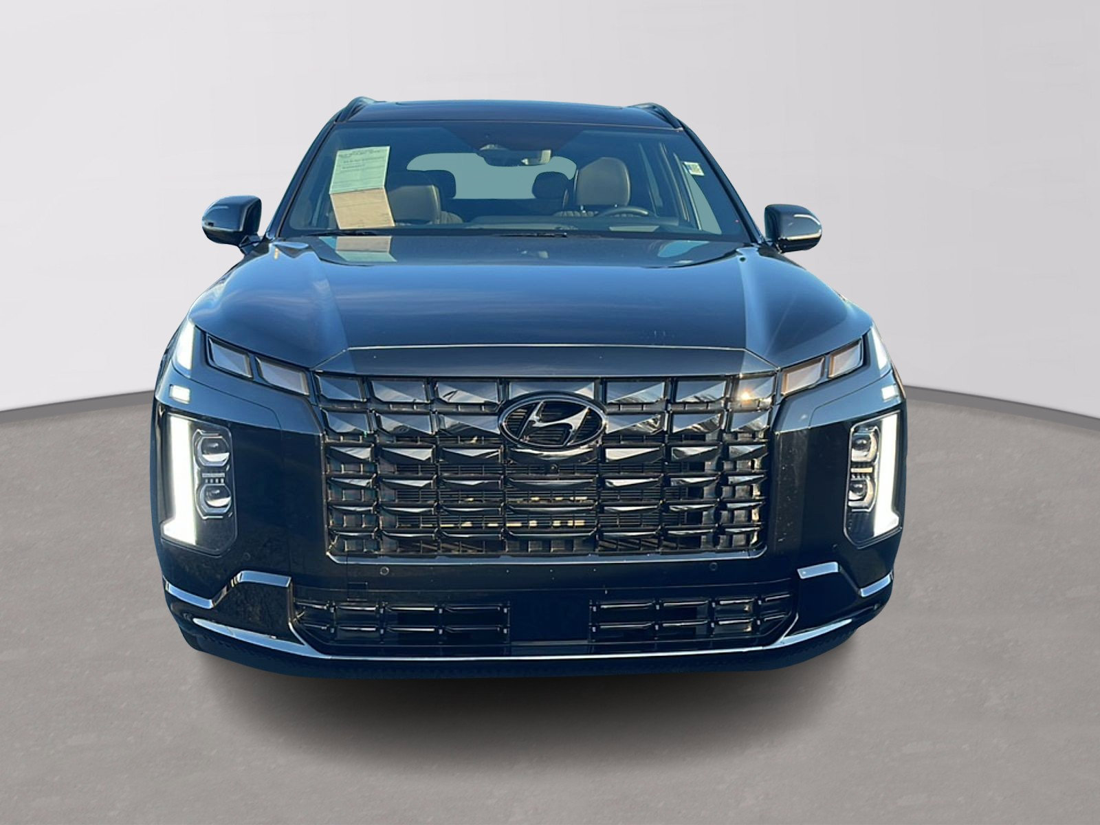 Used 2025 Hyundai Palisade Calligraphy image 2