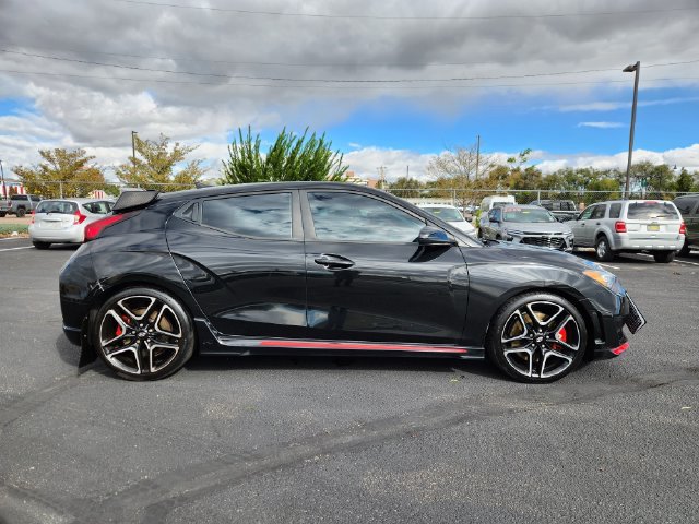 Used 2022 Hyundai Veloster N FWD image 2