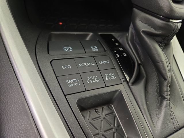 New 2025 Toyota RAV4 XLE image 29