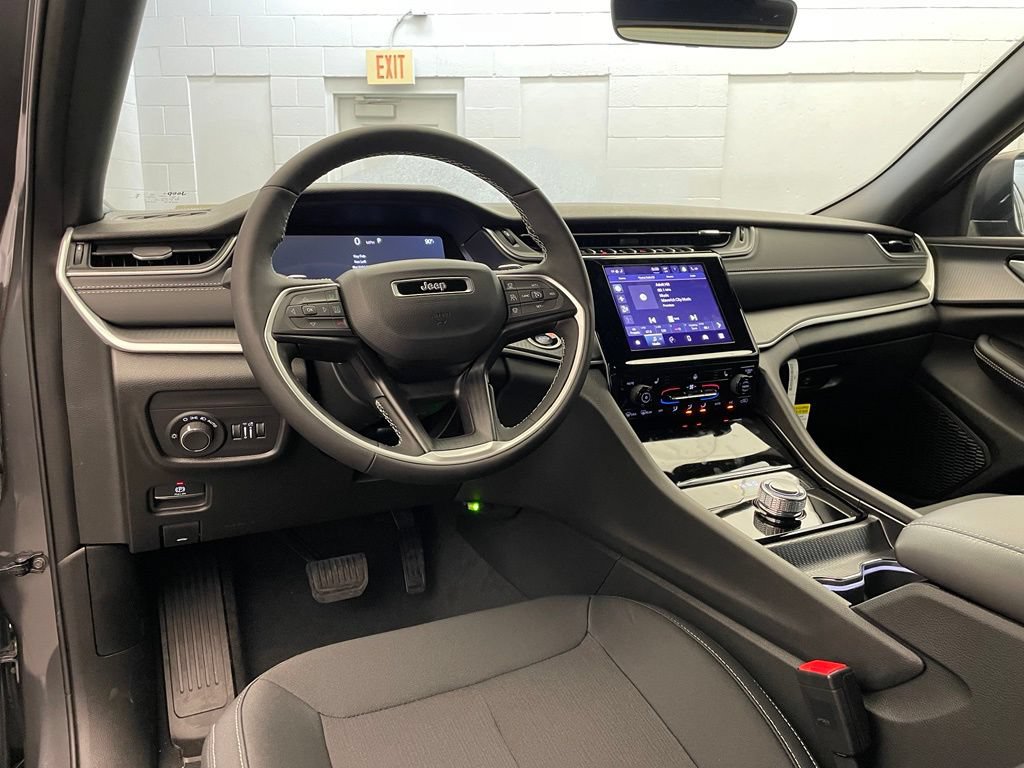 New 2026 Jeep Grand Cherokee Laredo X AWD/4WD image 9