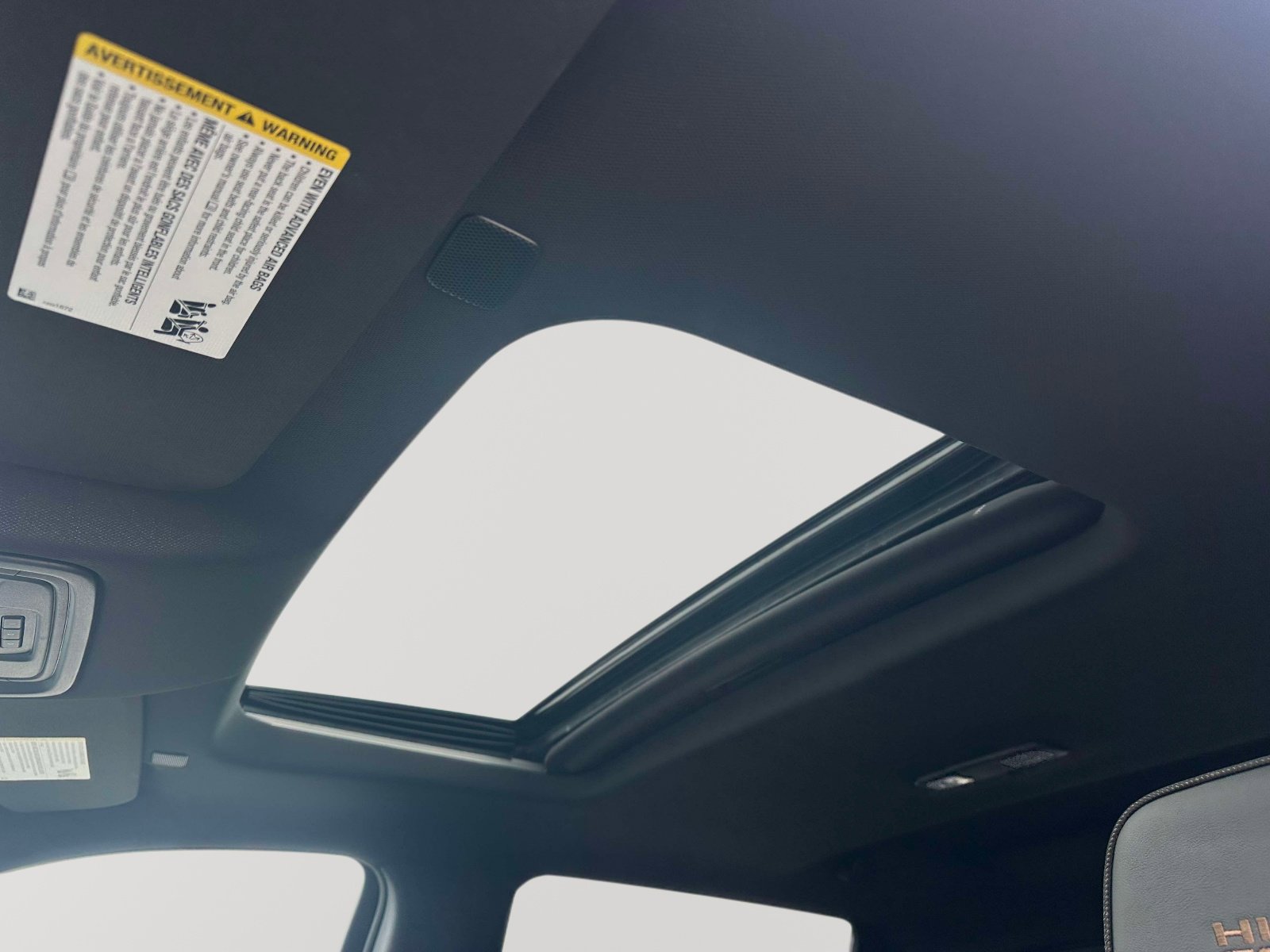 Used 2024 Chevrolet Silverado 3500 High Country w/ High Country Premium Package image 8