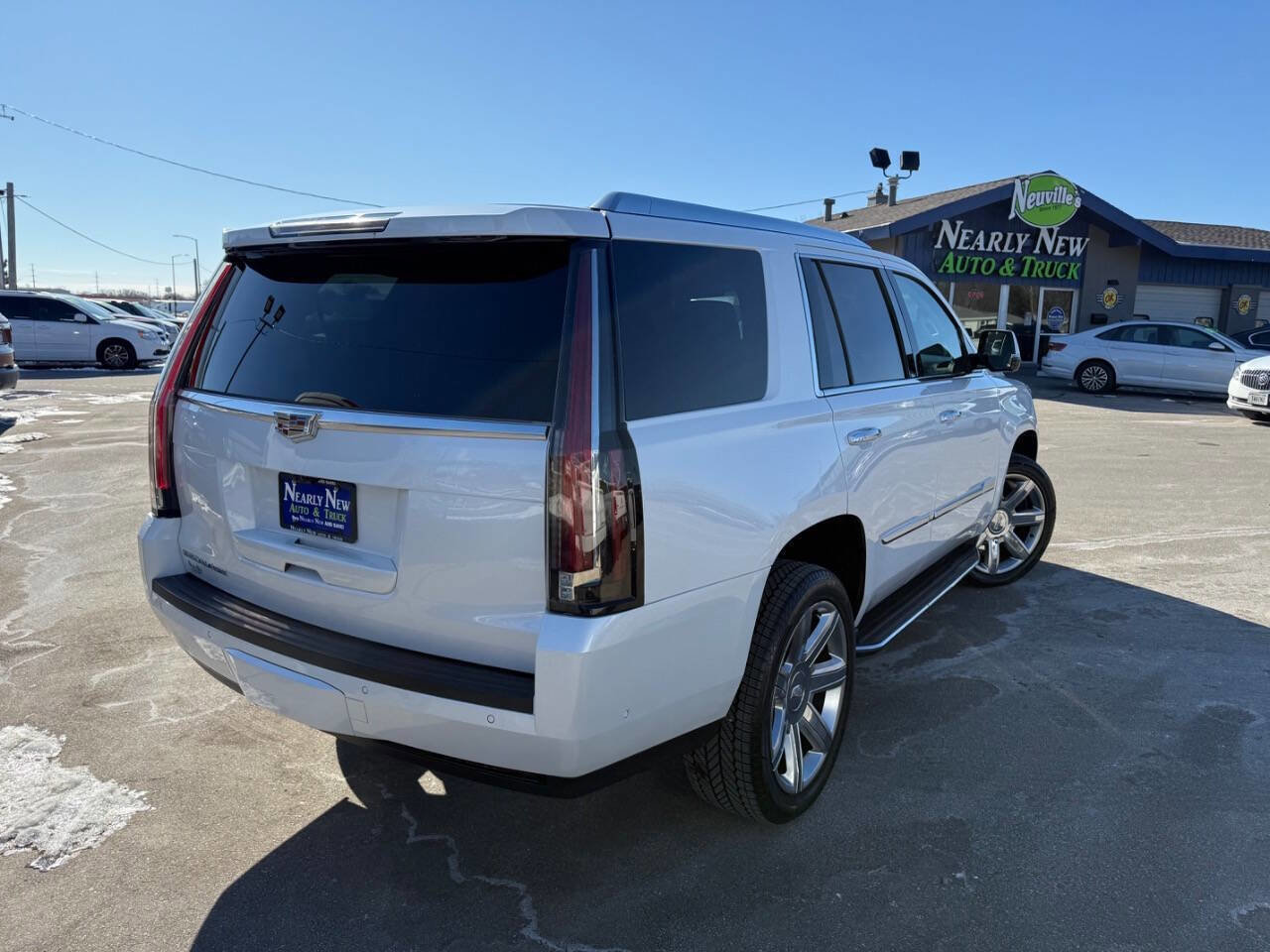 Used 2019 Cadillac Escalade Luxury image 7