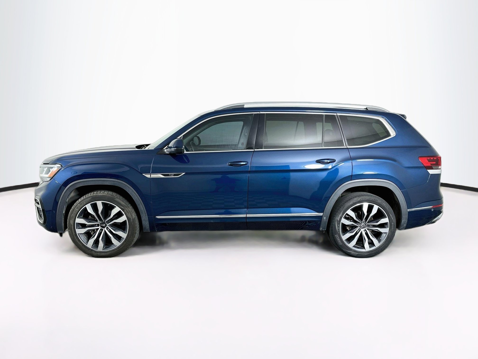 Used 2023 Volkswagen Atlas SEL Premium AWD/4WD image 4