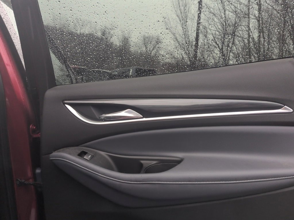 Used 2024 Buick Enclave Essence w/ Experience Buick Package image 21