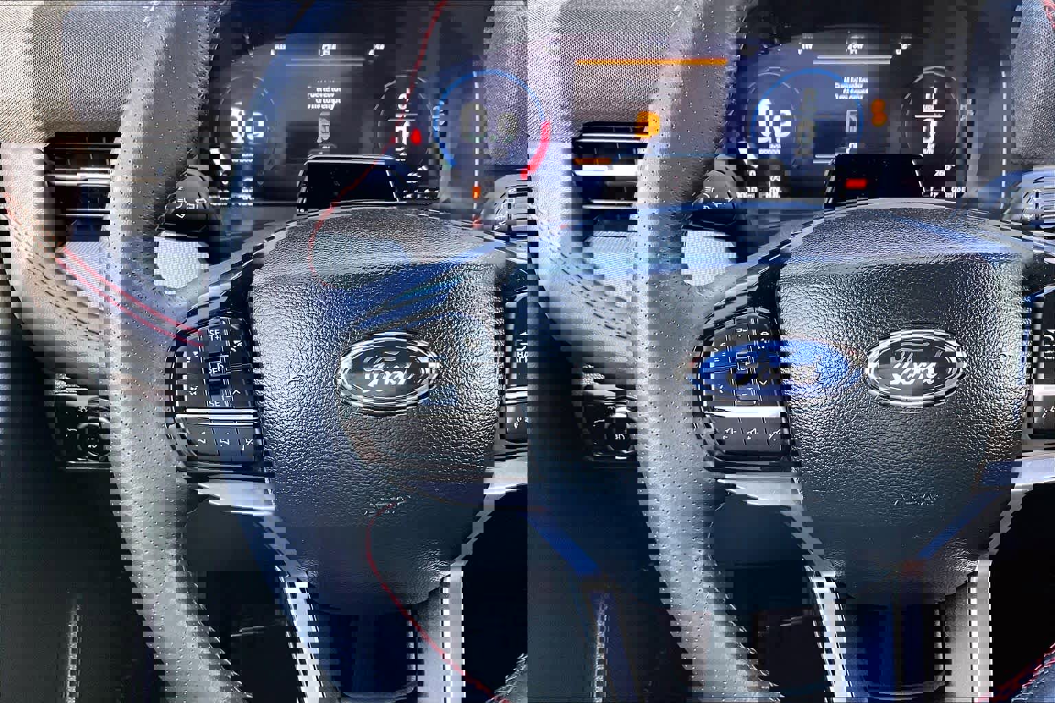 Used 2025 Ford Explorer ST-Line w/ ST-Line Street Pack image 23