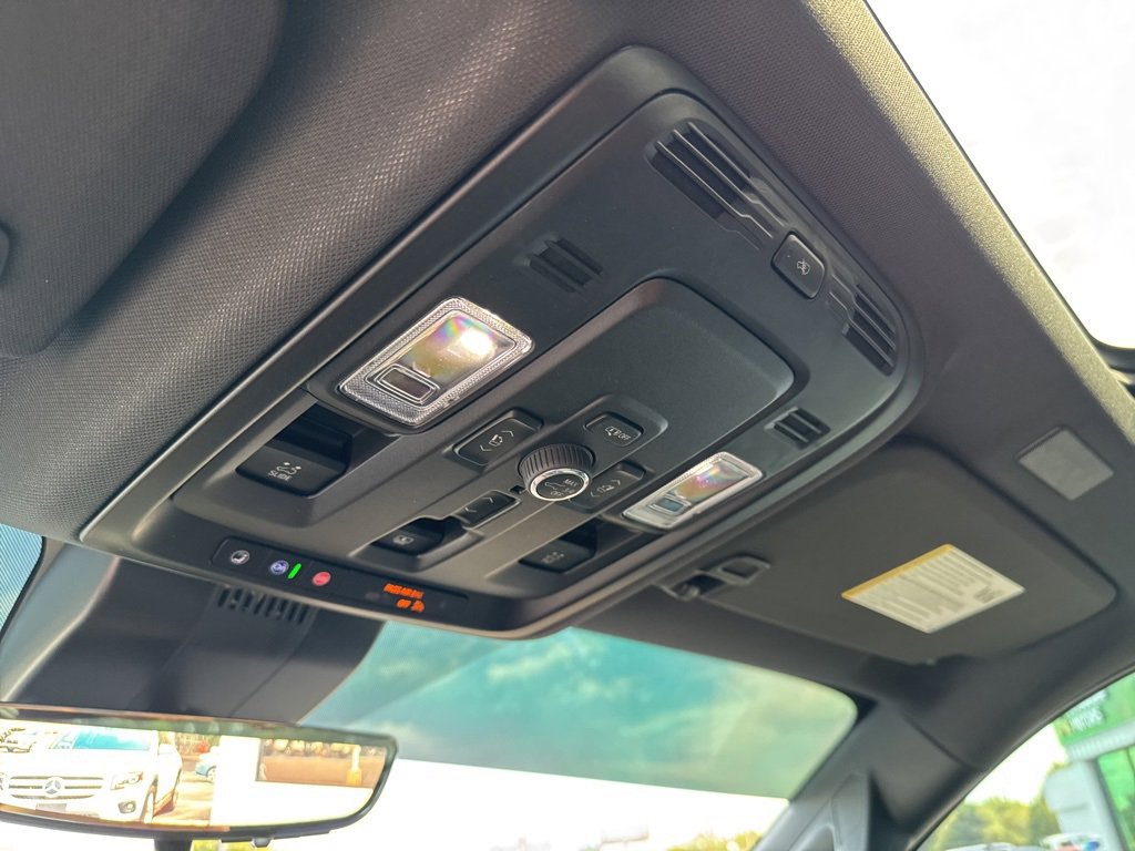 Used 2025 GMC Yukon AT4 w/ AT4 Premium Package image 34