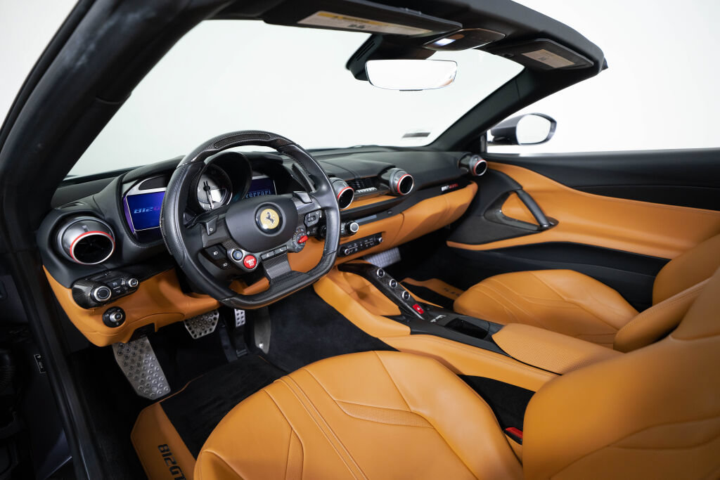Used 2022 Ferrari 812 GTS RWD image 37