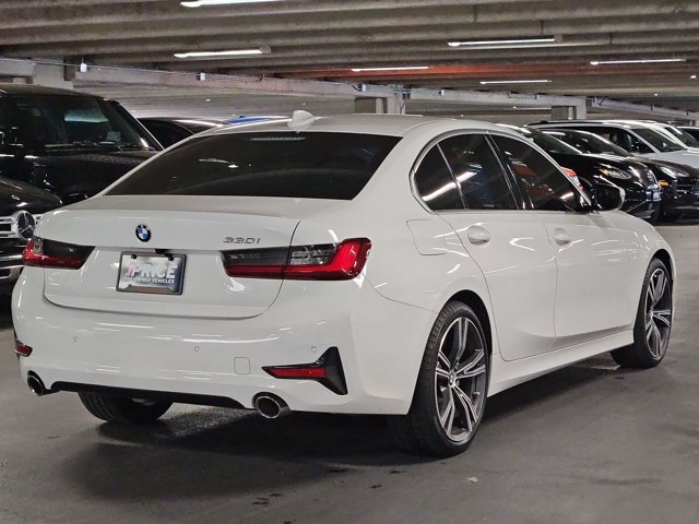 Used 2022 BMW 330i Sedan w/ Driving Assistance Package RWD image 5