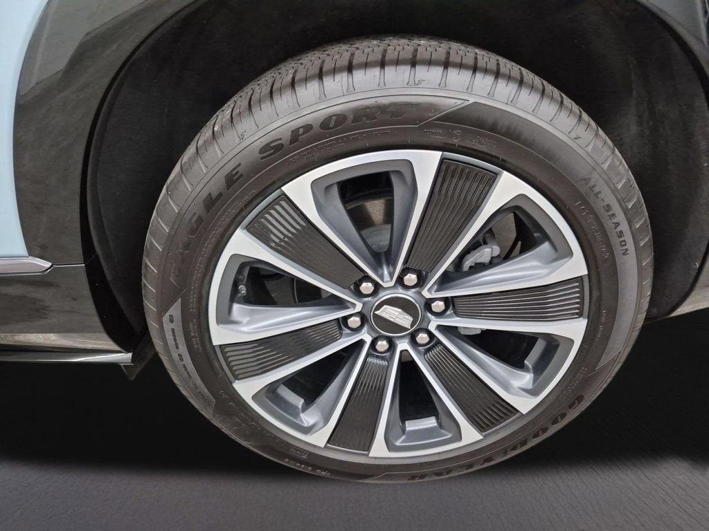 Certified 2026 Cadillac Vistiq Sport AWD/4WD image 17
