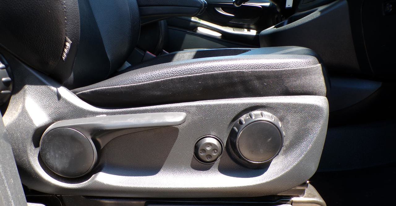 Used 2021 Mercedes-Benz Metris Passenger image 21