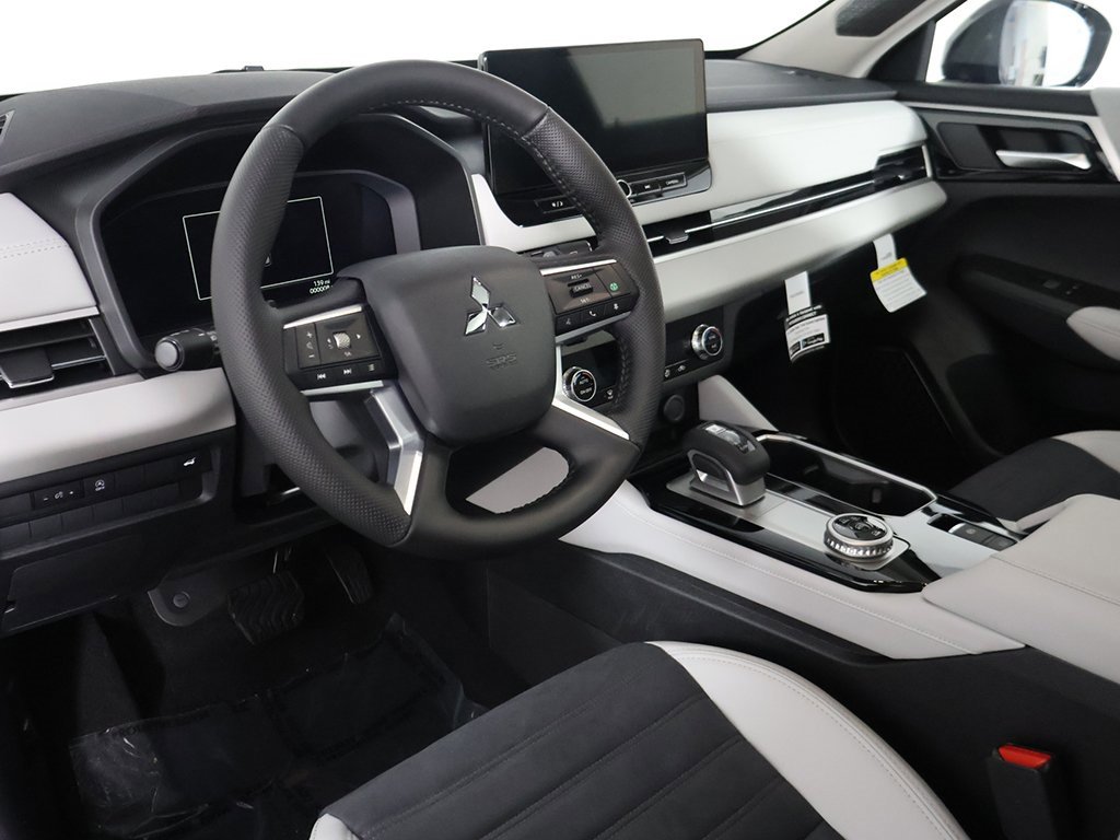 New 2026 Mitsubishi Outlander SE image 30