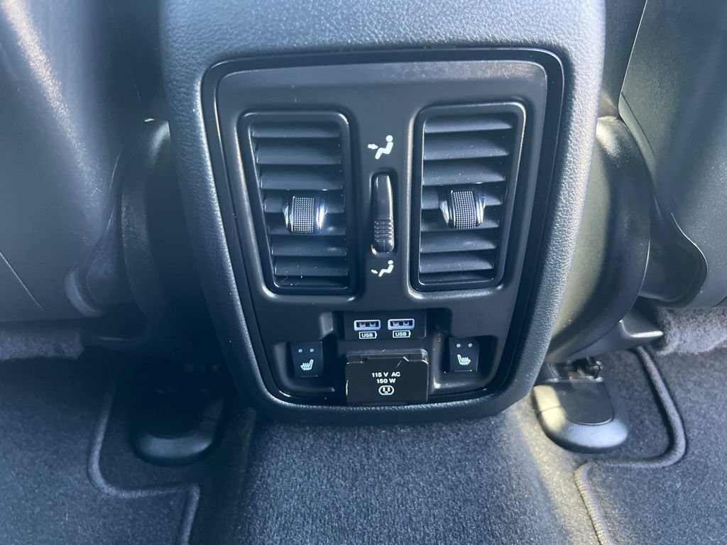 Used 2025 Dodge Durango GT AWD/4WD image 42