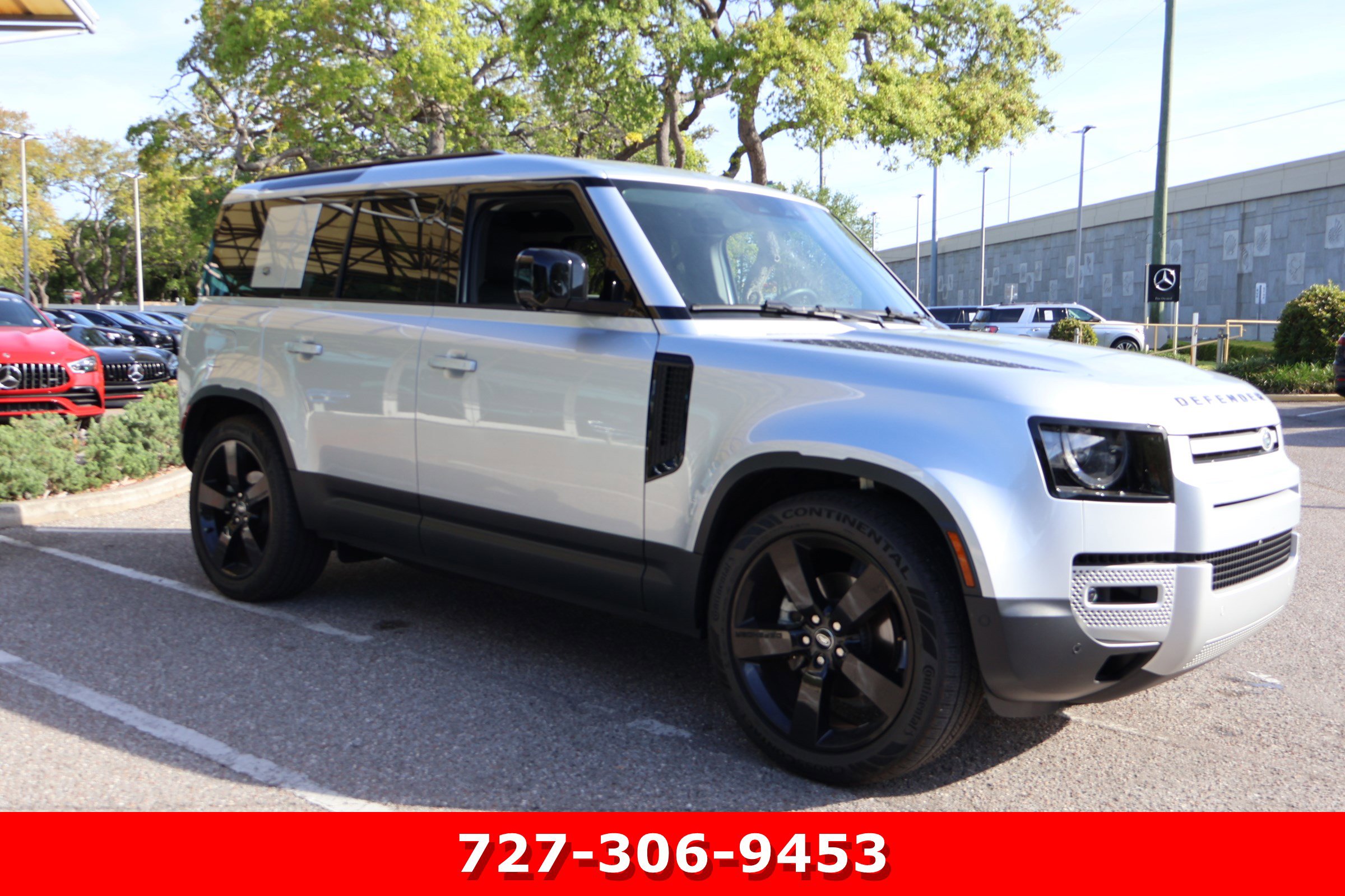 Used 2024 Land Rover Defender 110 S image 12