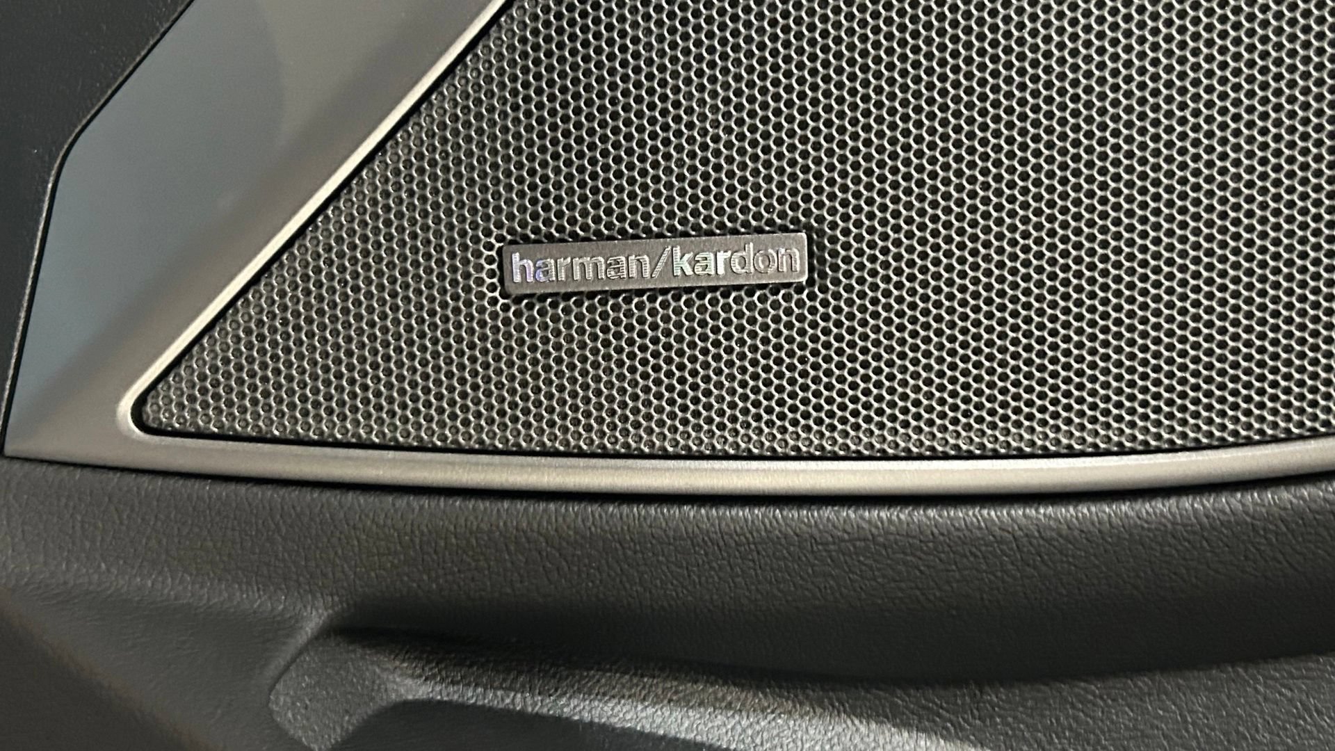 Used 2024 BMW M3 RWD image 50