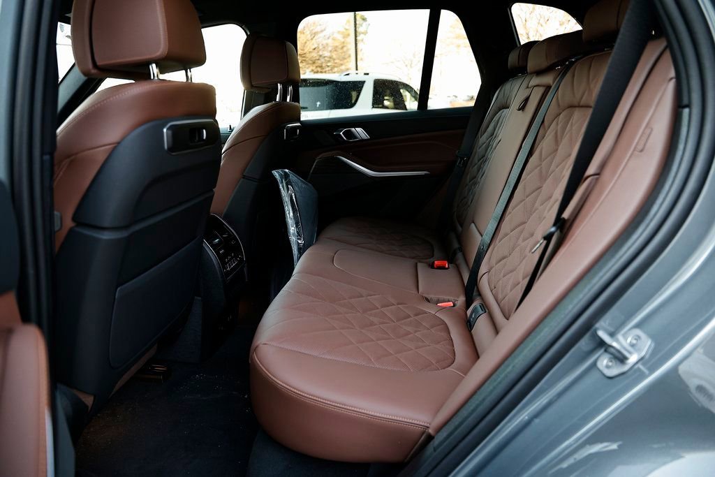 New 2026 BMW X5 xDrive40i w/ M Sport Package image 26