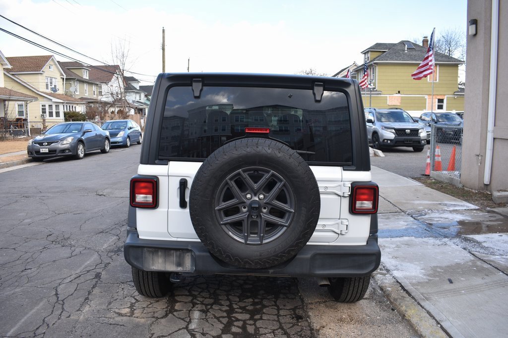 Used 2025 Jeep Wrangler Sport S image 6