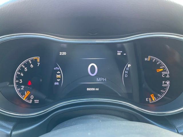 Used 2019 Jeep Grand Cherokee Altitude image 17