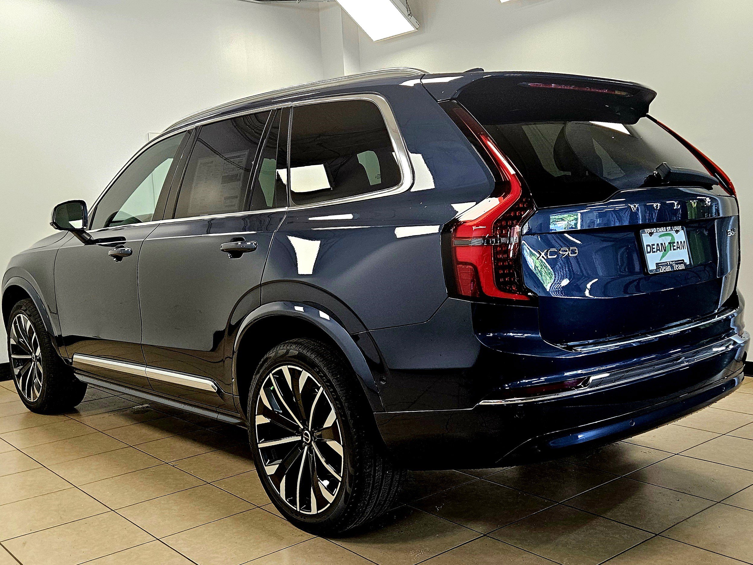 New 2026 Volvo XC90 B6 Plus image 6