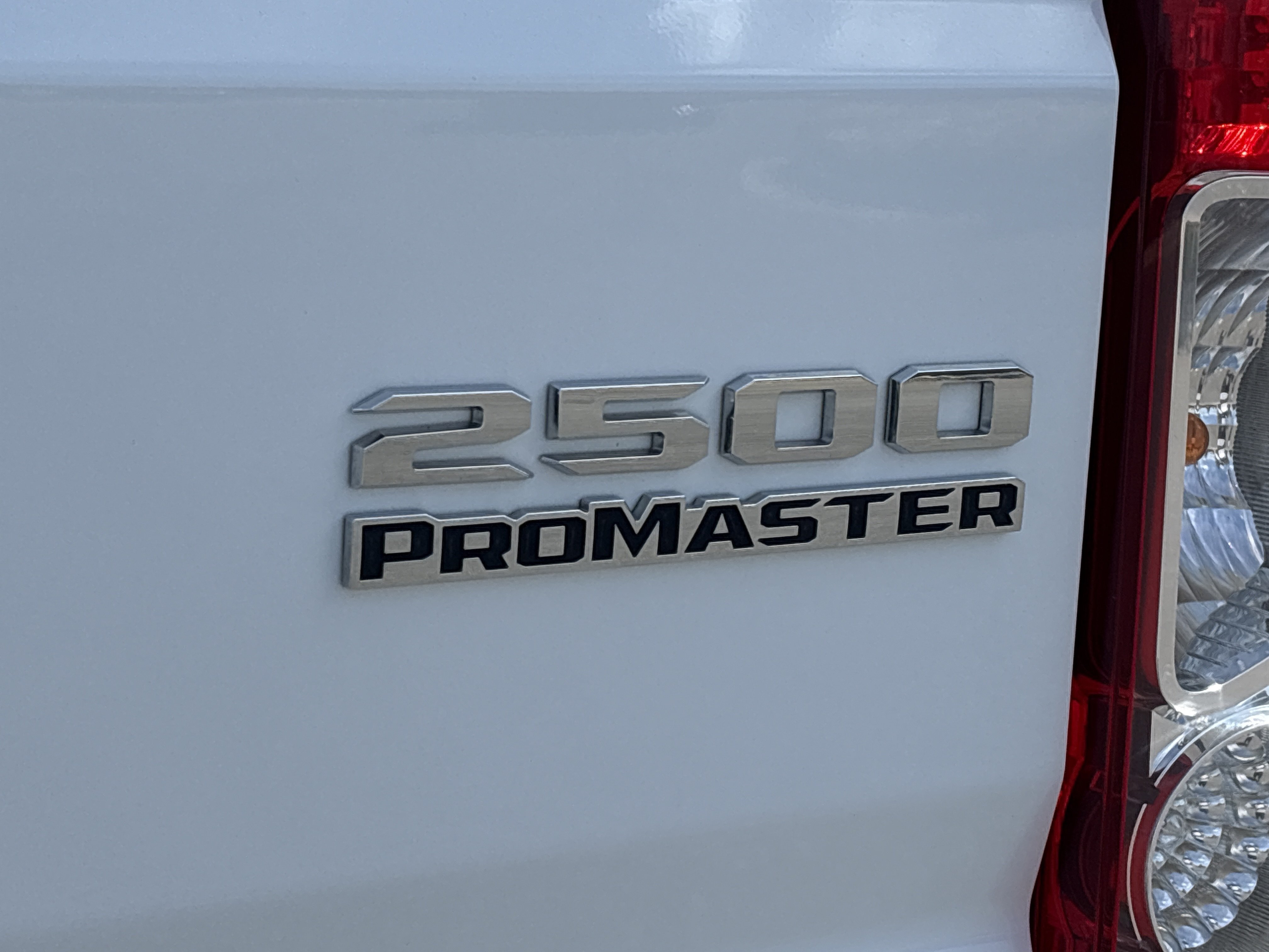Used 2025 RAM ProMaster 2500 w/ Convenience Group FWD image 33