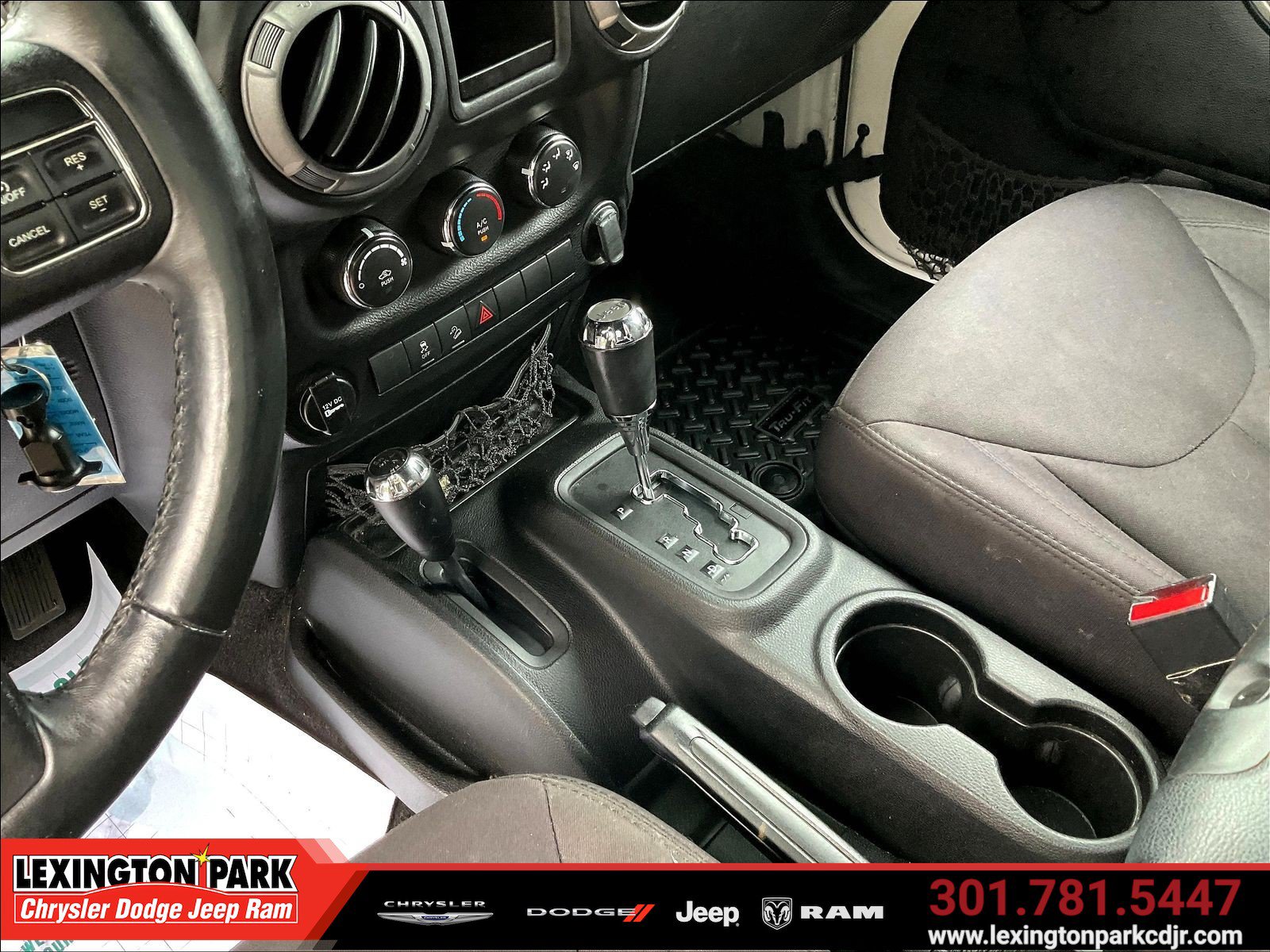 Used 2014 Jeep Wrangler Sport w/ 32" Tire & Wheel Group AWD/4WD image 10