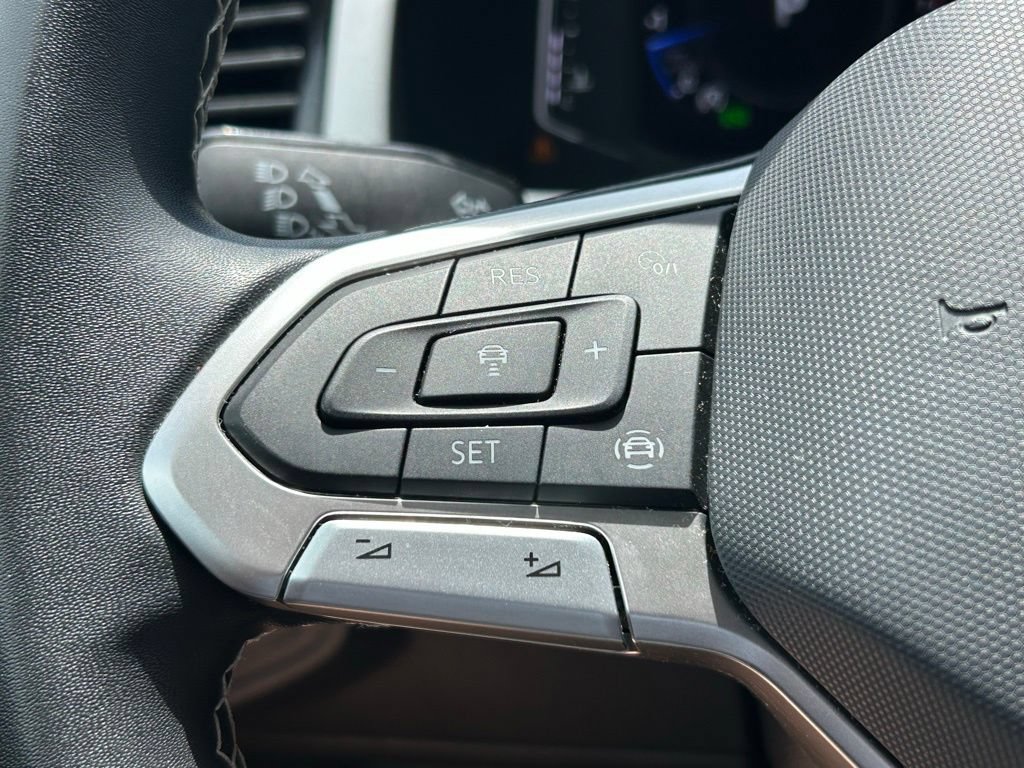 Certified 2023 Volkswagen Atlas SE FWD image 25