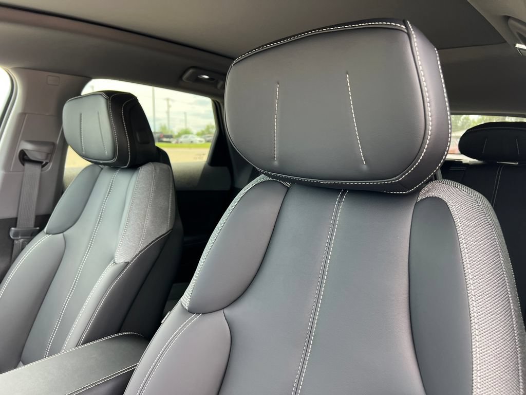New 2026 Cadillac Optiq Luxury 1 AWD/4WD image 12