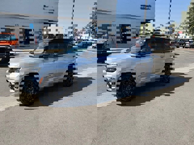 New 2025 Jeep Grand Cherokee Summit w/ Adv Protech Group IV