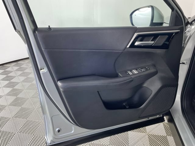 Used 2023 Mitsubishi Outlander SE AWD/4WD image 18