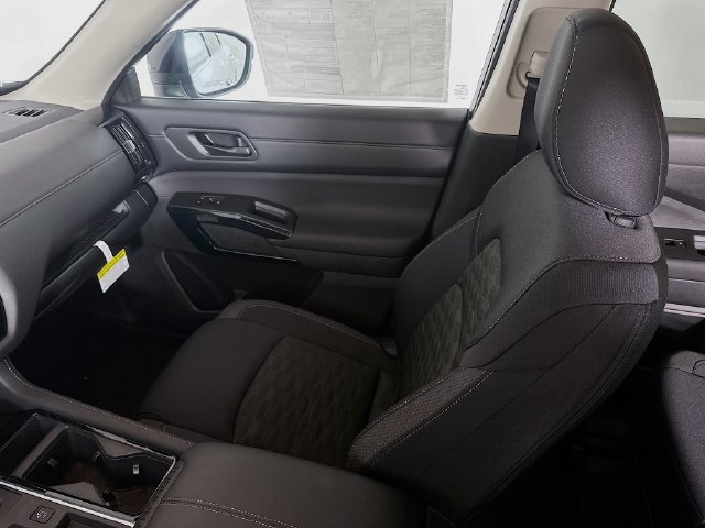 New 2026 Nissan Pathfinder SV w/ SV Premium Package FWD image 25