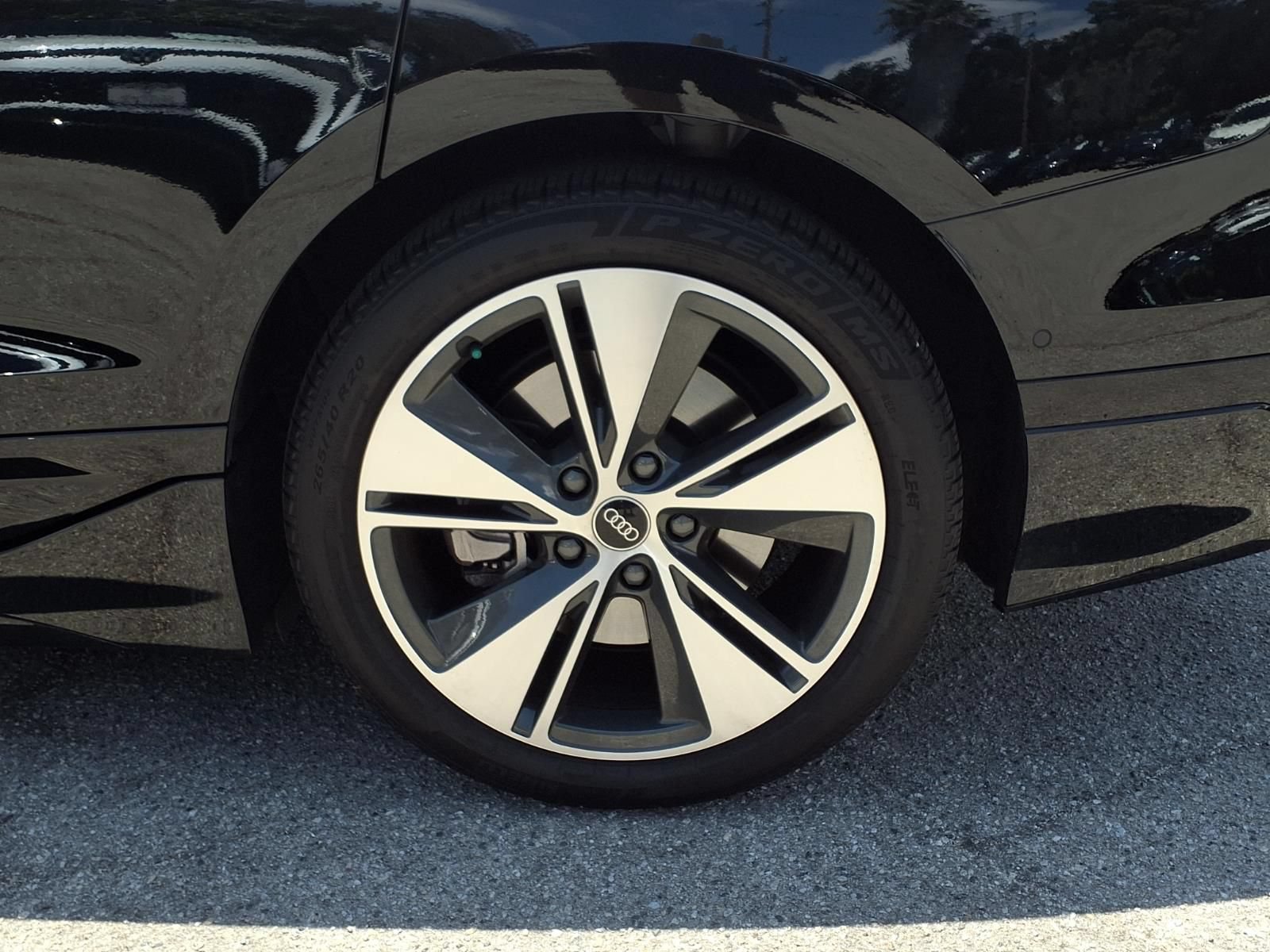 Used 2025 Audi A6 e-tron Premium Plus w/ Premium Plus RWD image 4