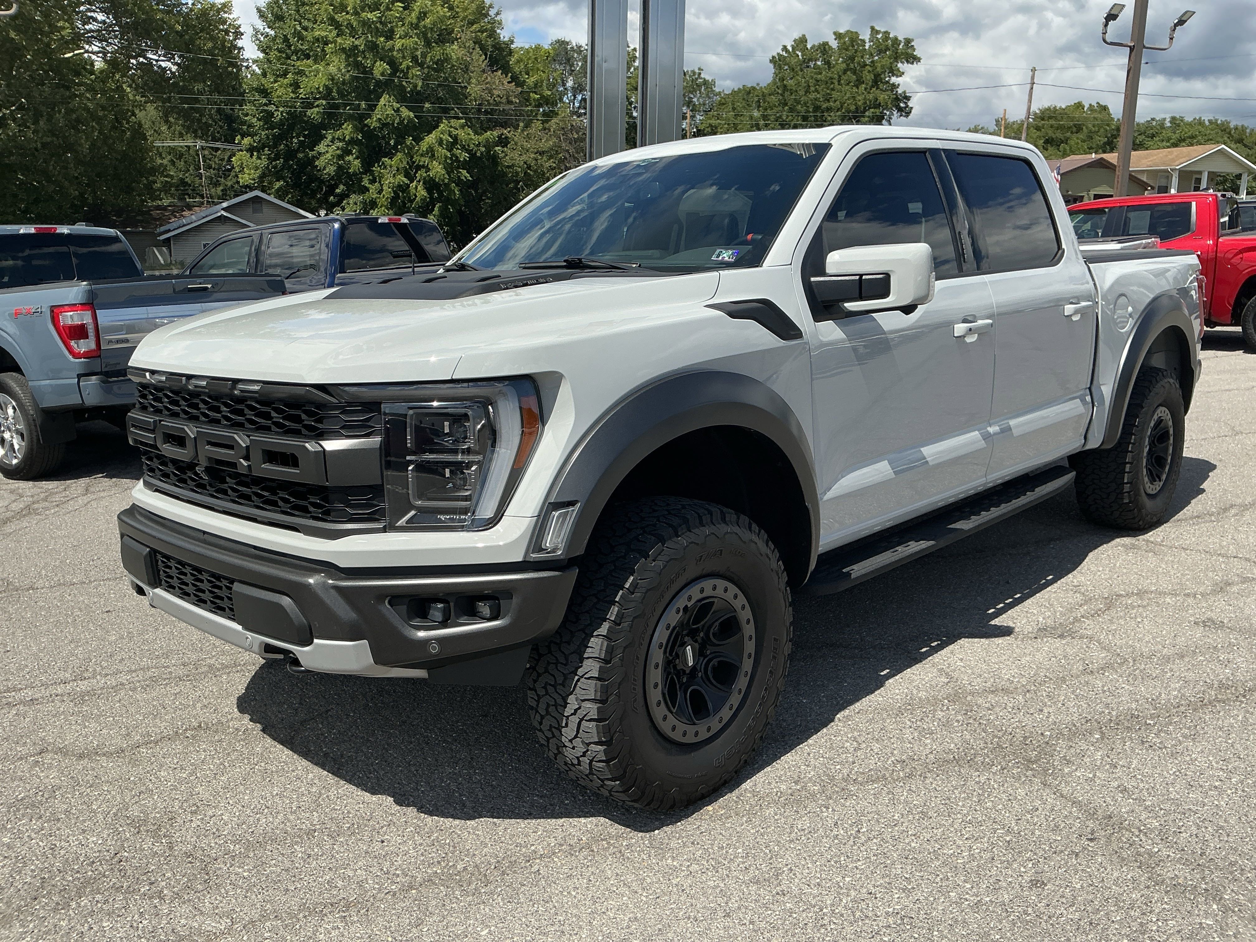 Used 2023 Ford F150 Raptor w/ Raptor Carbon Fiber Package image 7