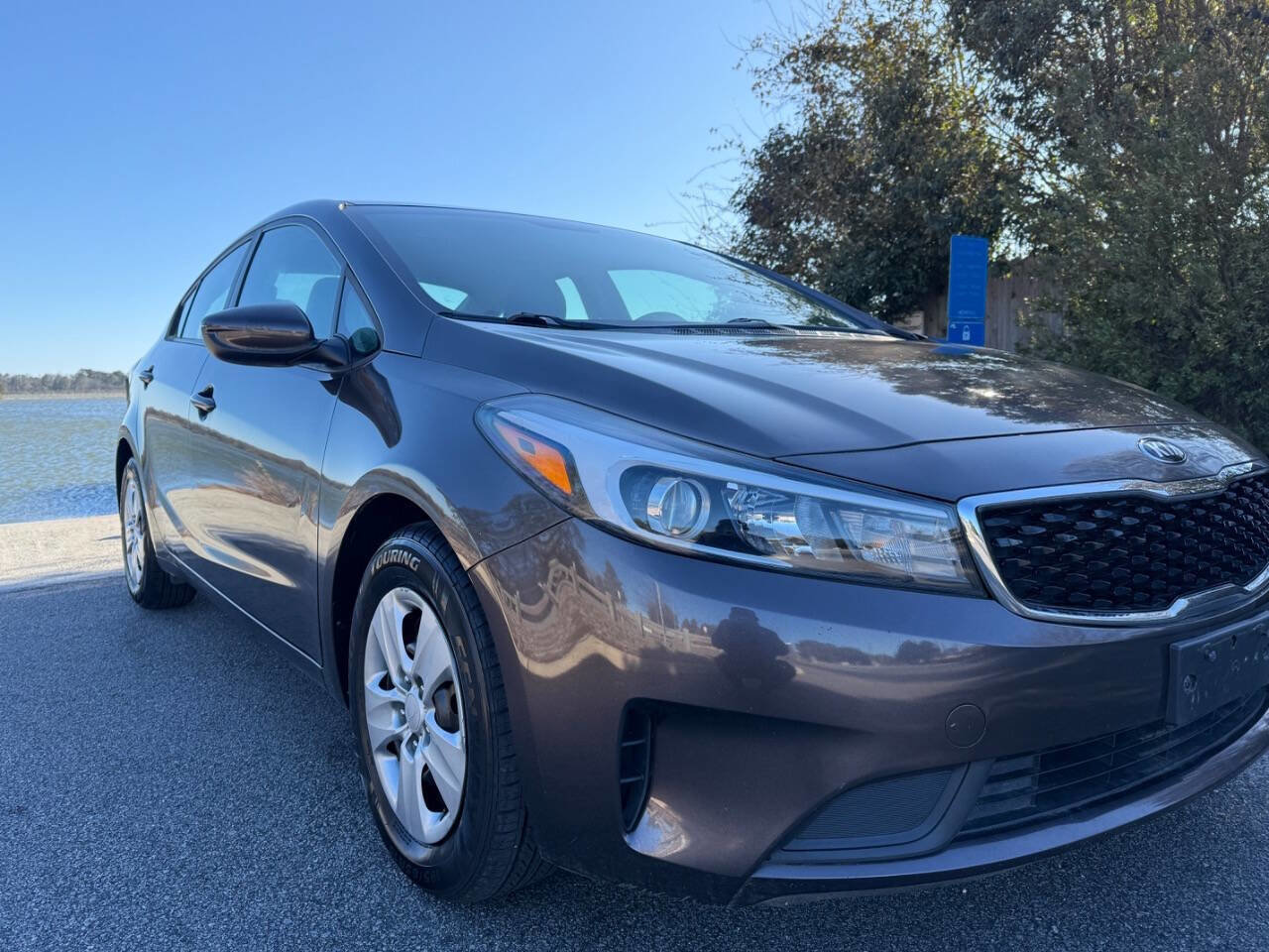 Used 2018 Kia Forte LX image 8