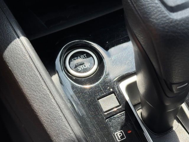 Used 2023 Nissan Versa SV FWD image 19