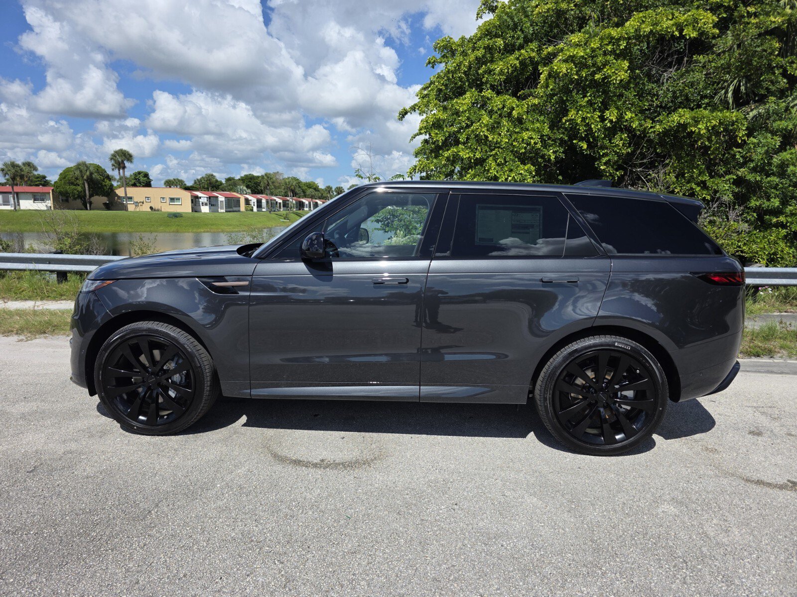 New 2026 Land Rover Range Rover Sport Dynamic SE AWD/4WD image 7