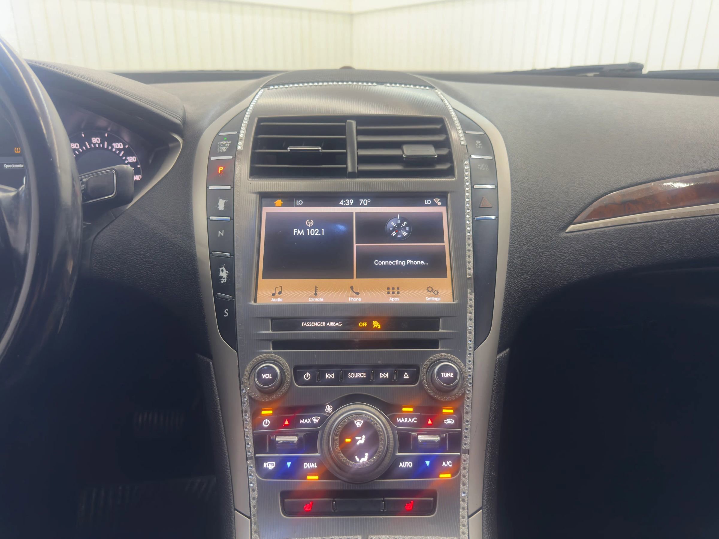 Used 2017 Lincoln MKZ Select image 17