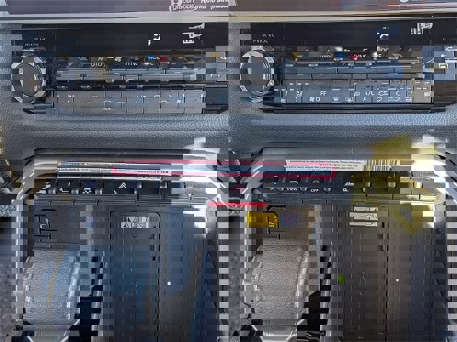 Used 2024 Toyota Tundra Limited image 24