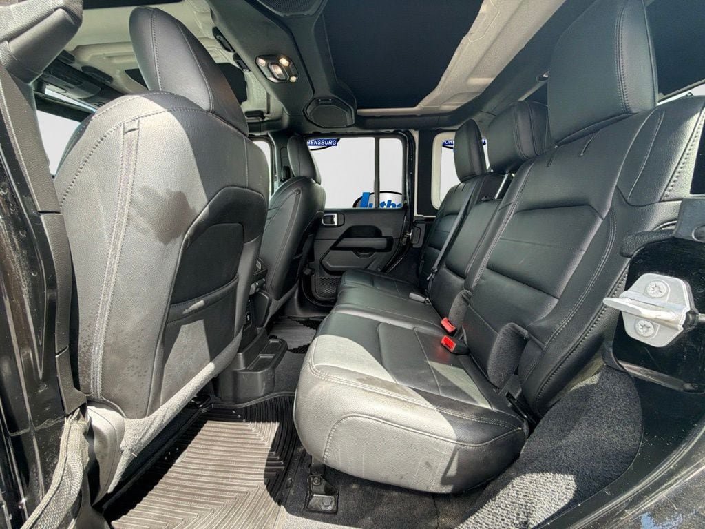Used 2021 Jeep Wrangler Unlimited Sahara AWD/4WD image 12