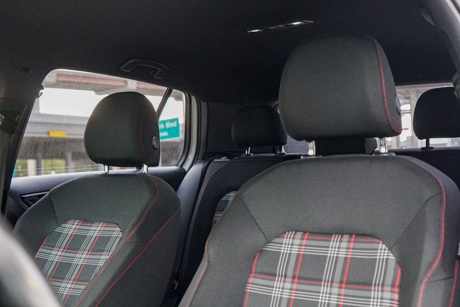 Used 2015 Volkswagen Golf 4-Door image 15