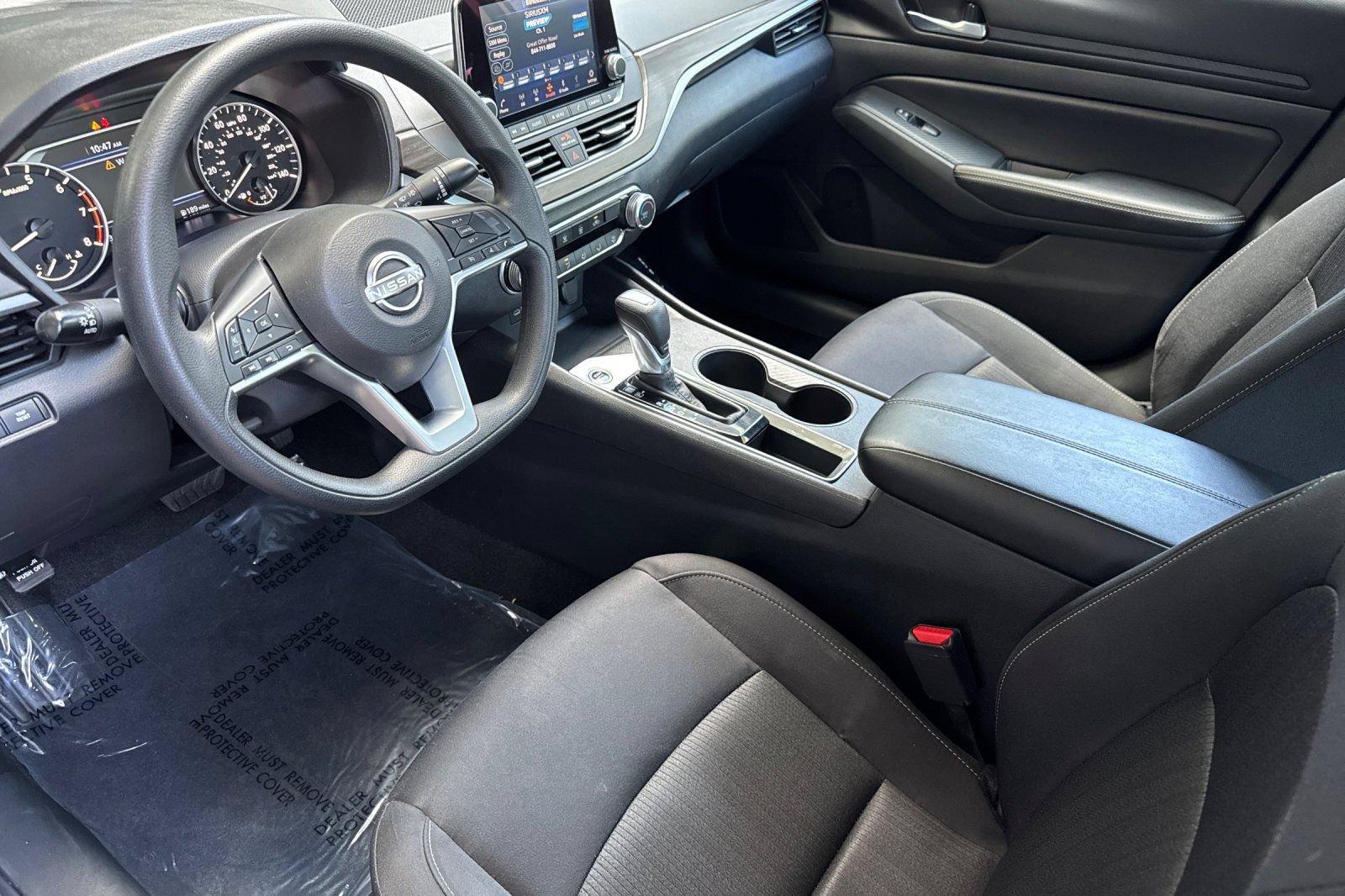 Used 2025 Nissan Altima 2.5 SV FWD image 10
