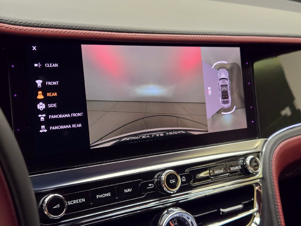Certified 2023 Bentley Flying Spur V8 AWD/4WD image 36