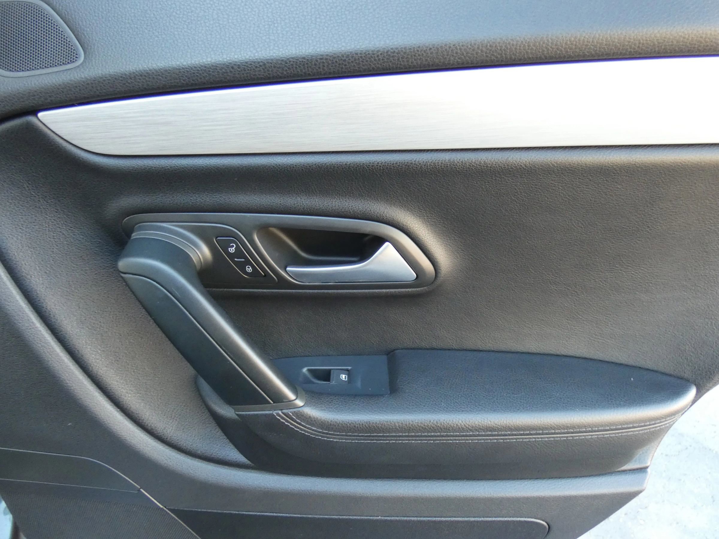 Used 2014 Volkswagen CC Sport image 40