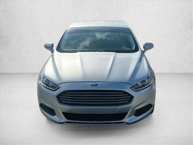 Used 2016 Ford Fusion SE FWD image 2