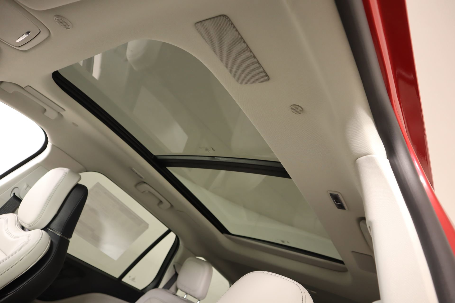 New 2026 Lincoln Aviator Reserve AWD/4WD image 16